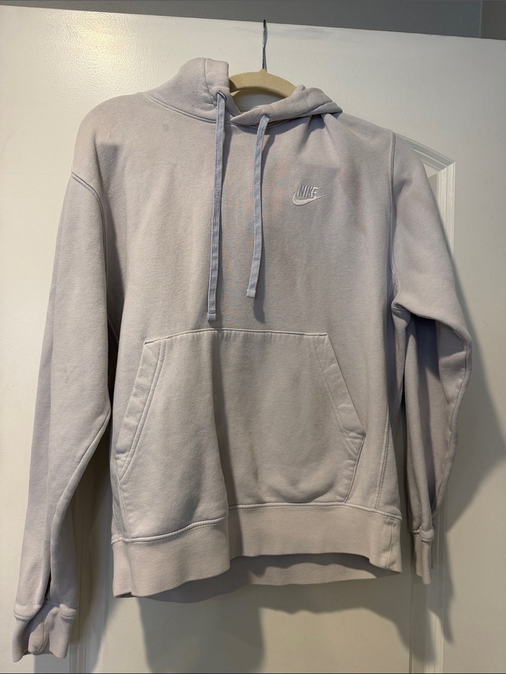 Nike Men's Pale Lavender Pullover Hoodie